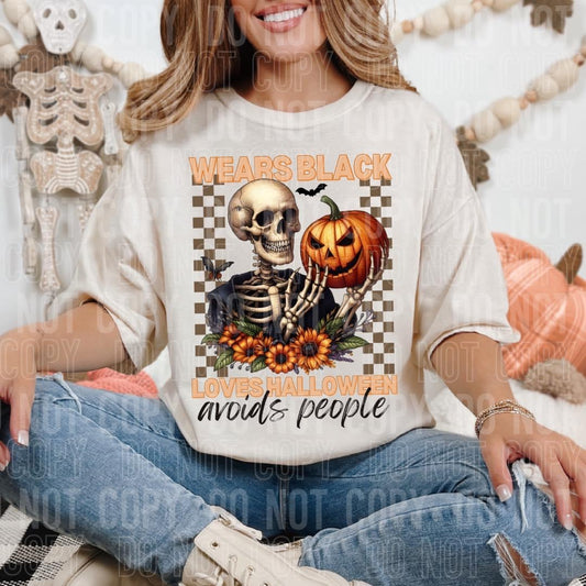 Wears Black Loves Halloween Avoids People T-shirt