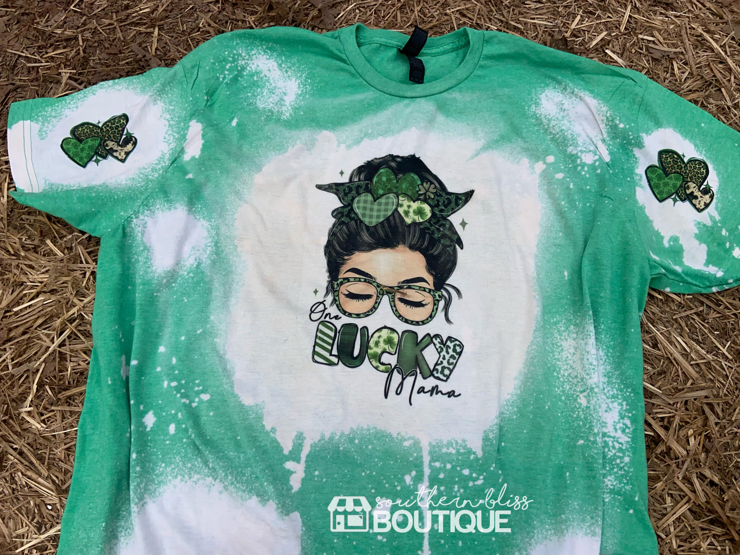 One Lucky Mama St Pattys Bleach Tee